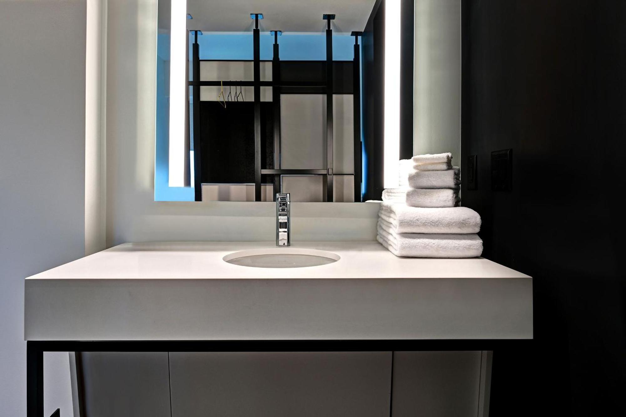 Aloft Mooresville Bagian luar foto